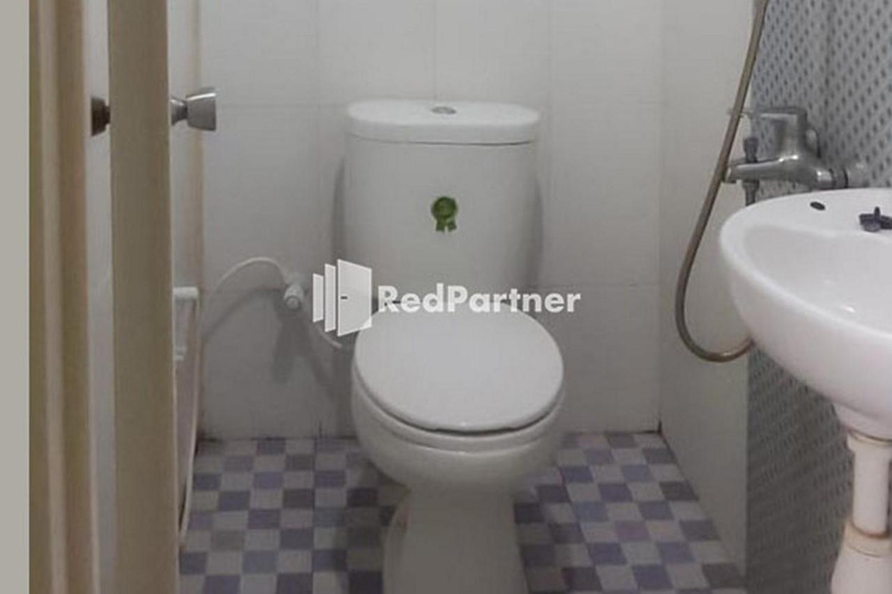 Guest House Anak Raja Pangkalan Bun Syariah Mitra Reddoorz Екстериор снимка
